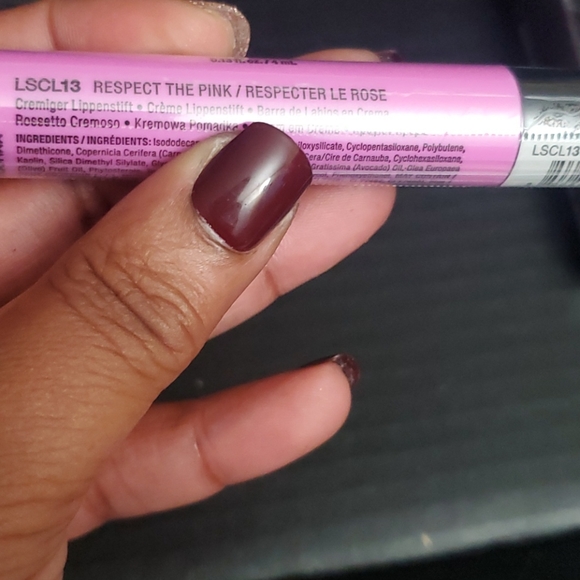 NYX Liquid Suede Lip stick - Picture 3 of 5